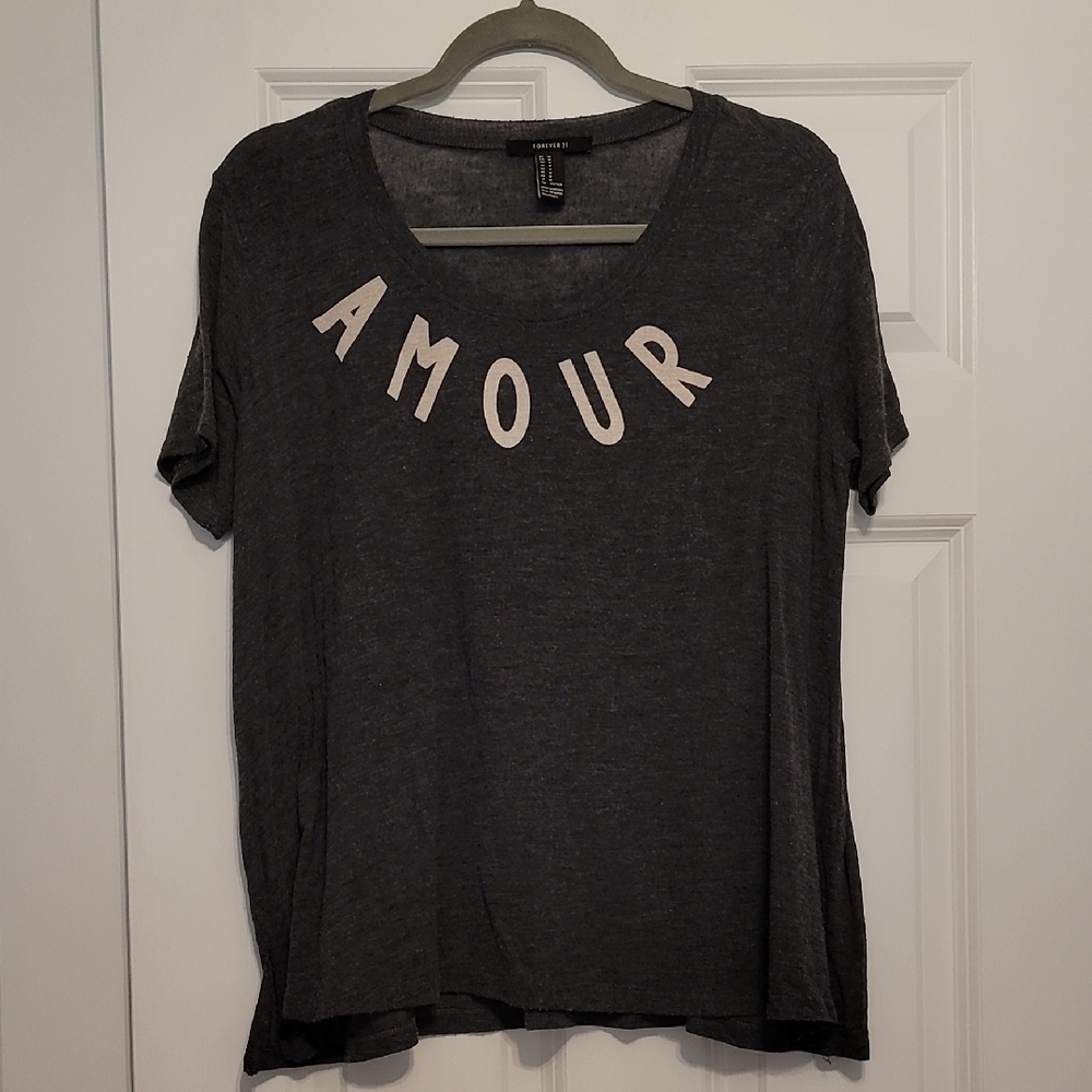 Forever 21 Black Graphic T-Shirt Relaxed Fit